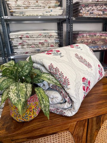 Quilt & Comforter