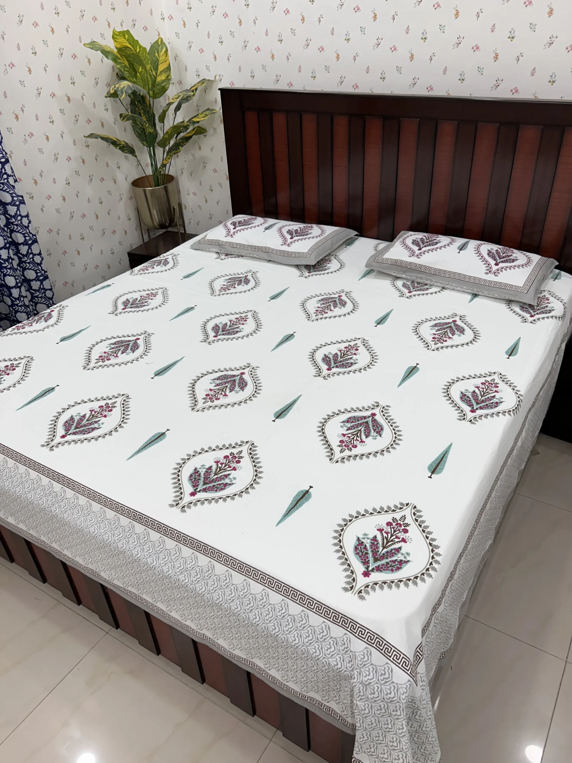 Superking ( 108 x 108 Inches)